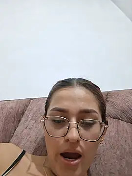 Ary-18n Live XXX chat