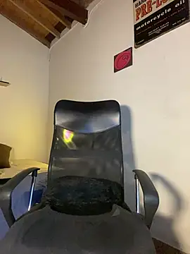 Chat +18 de oreuk_dv ao vivo