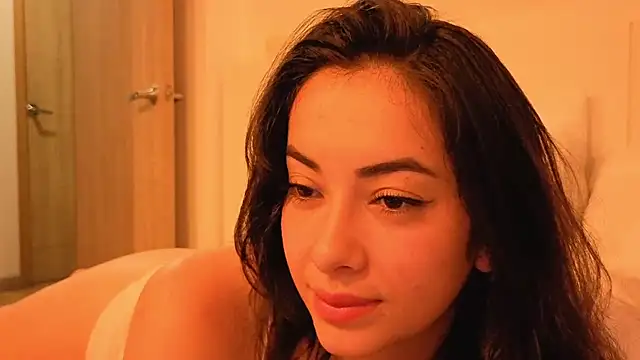 IsabellaSandoval Adlı Modelin Web Kamerası Şovu