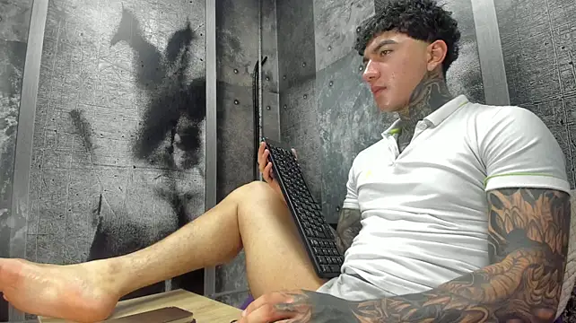 Chat XXX Live Gury_tattoo