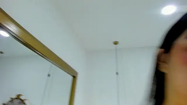 צ'אט XXX בשידור חי של cristal_kane