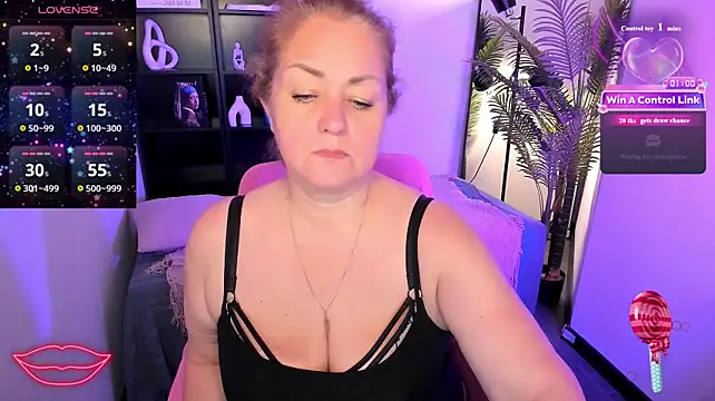 JenniferLight Adlı Modelin Canlı XXX Sohbeti
