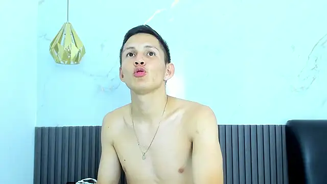 IzanArias Chat XXX live