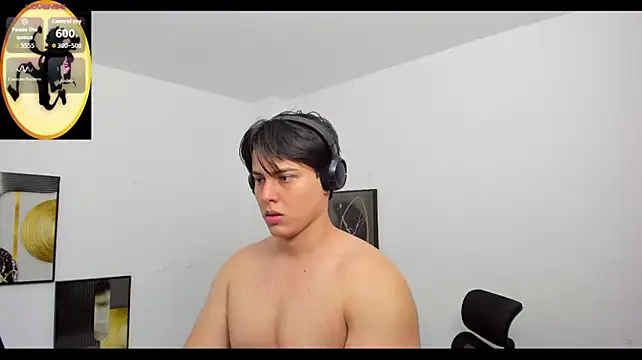 Thom_Ohtani Adlı Modelin Canlı XXX Sohbeti