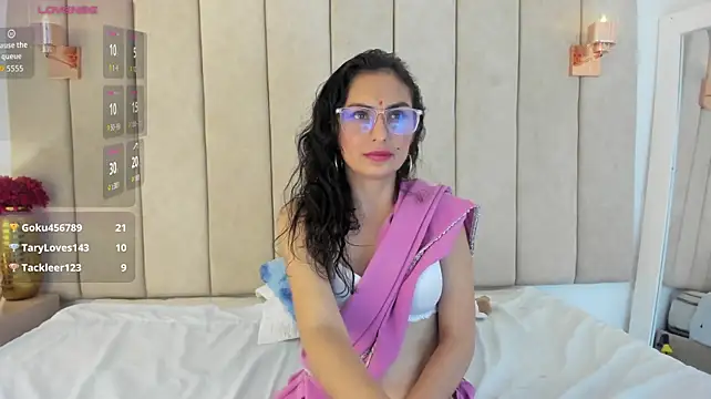 צ'אט XXX בשידור חי של shaliny_