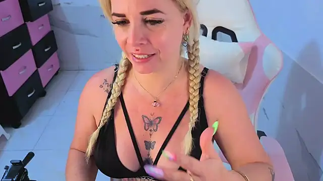 HannaBrave's Live XXX Chat
