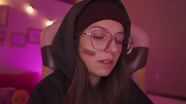 צ'אט XXX בשידור חי של milly_kenner