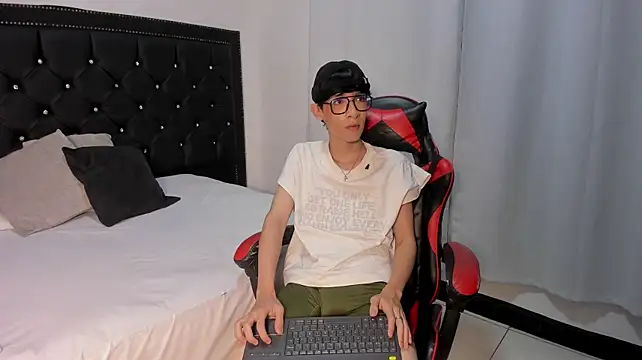 Chat +18 de LiamPrescot ao vivo