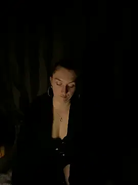 Stoner_BarbieXX 라이브 XXX 채팅