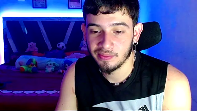XXX chat uživo modela Sebasxxl12