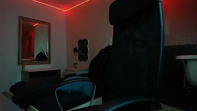 TroyWadee Chat XXX live