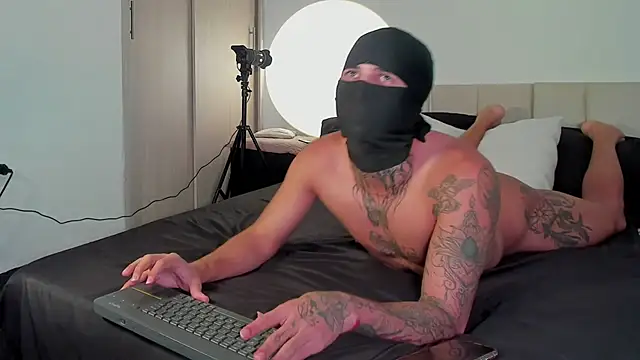 damian_xxxl's Live XXX Chat