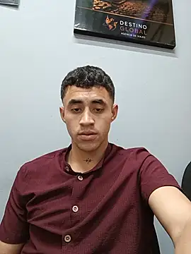 Cris-h Chat XXX live