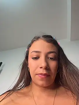 Hall_16 Live XXX-chat