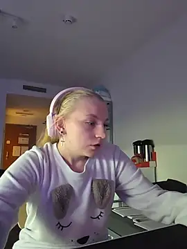 LiyaKasper Chat XXX live