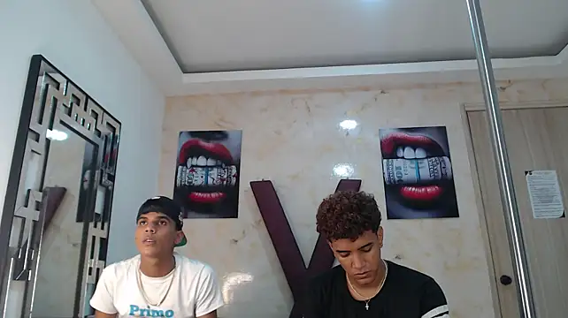 PITER_LOVER Adlı Modelin Canlı XXX Sohbeti