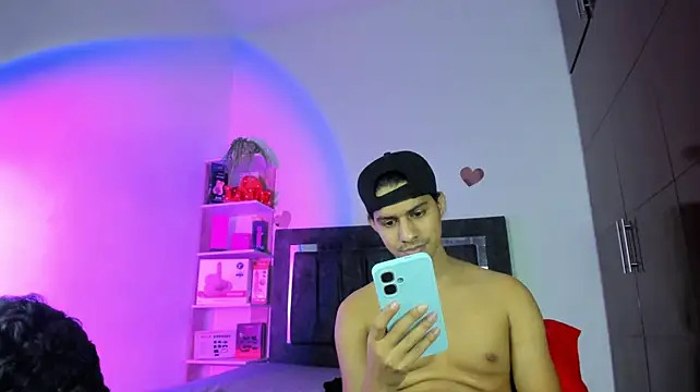 StevenSmith18 XXX чат на живо