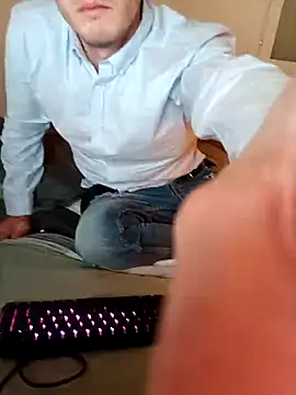 Chatroom XXX en direct de erikdanil
