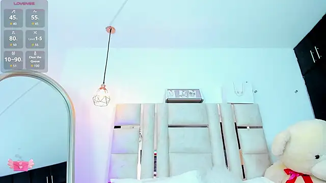 ZoeMonroee 现场XXX聊天