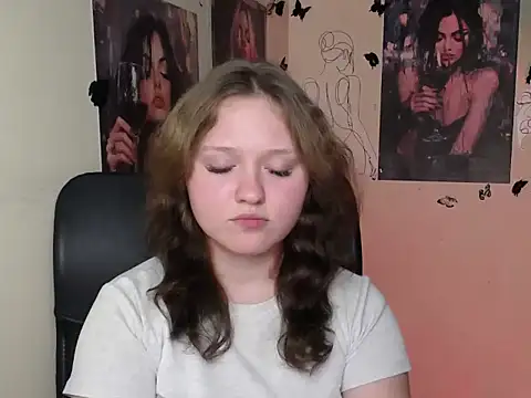 צ'אט XXX בשידור חי של LadyAlice_