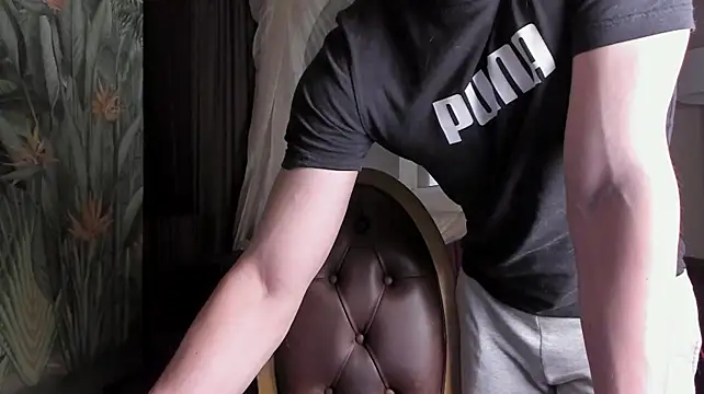 Friend12321 – Naživo XXX chat