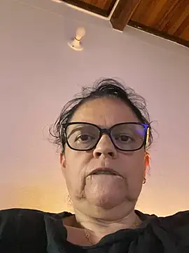 צ'אט XXX בשידור חי של Sharongirl07