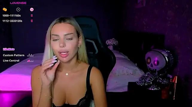 צ'אט XXX בשידור חי של Ayla__Demir