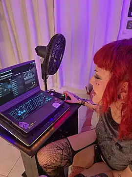 Sarah-Stoner Live XXX-Chat