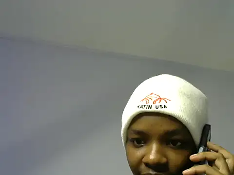 צ'אט XXX בשידור חי של pussyblak