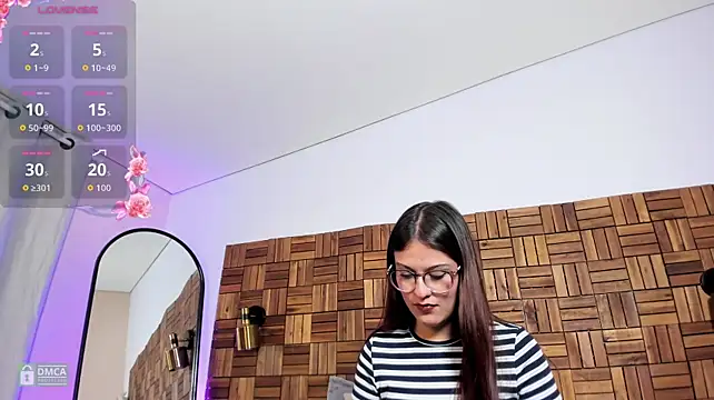 צ'אט XXX בשידור חי של madydoll_