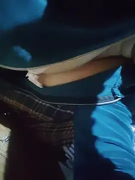 Bong_Puspaのウェブカメラショー