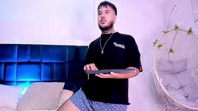 Chat XXX en directo de DanteBlossom