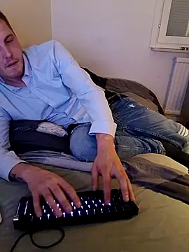 XXX chat uživo modela erikdanil