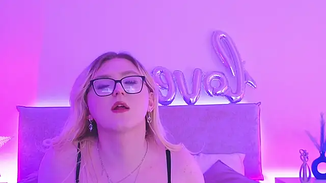 Jules_night Adlı Modelin Canlı XXX Sohbeti