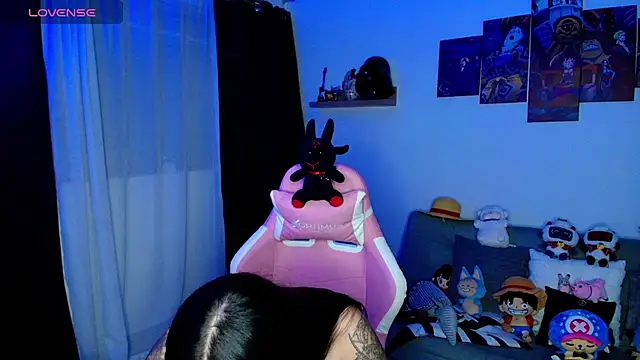 XXX chat uživo modela Nicorobinn