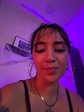 Chat +18 de EmmyEvans1 ao vivo