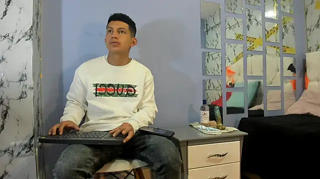 Tony_Zackk1 Chat XXX live