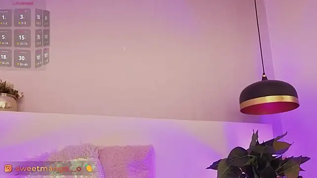 צ'אט XXX בשידור חי של Sweetmango_