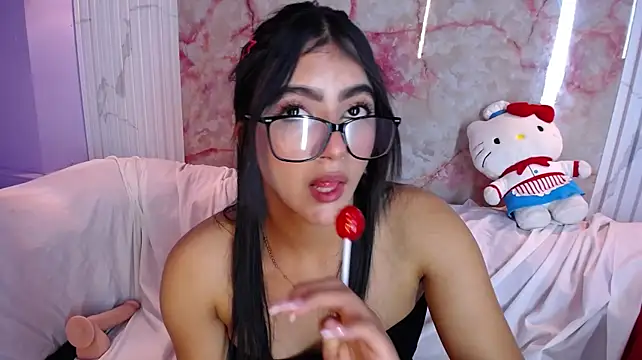 دردشة Holly_Watson_ الجنسية المباشرة
