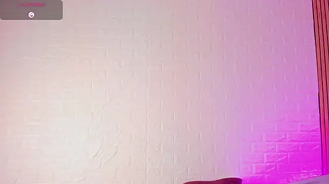 XXX chat uživo modela VickBennet
