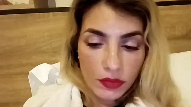 Goddess-Anne Chat XXX live