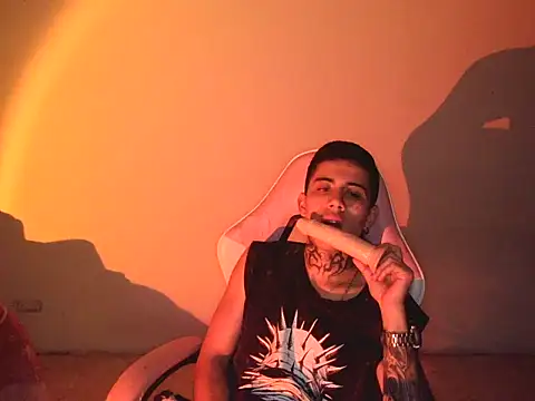 David_LongVibe live XXX chat