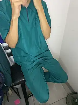 MonoHotXXX Adlı Modelin Canlı XXX Sohbeti