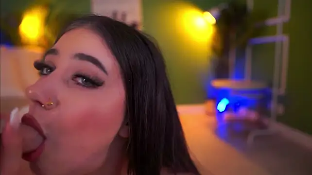 XXX chat uživo modela LexiSolene