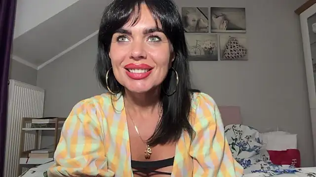צ'אט XXX בשידור חי של JennyFantasy