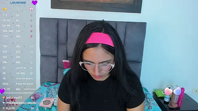 צ'אט XXX בשידור חי של viioleta_stone
