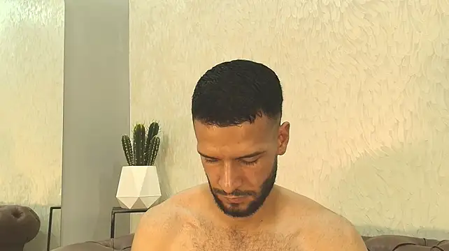 Jacob_Benelli Adlı Modelin Canlı XXX Sohbeti