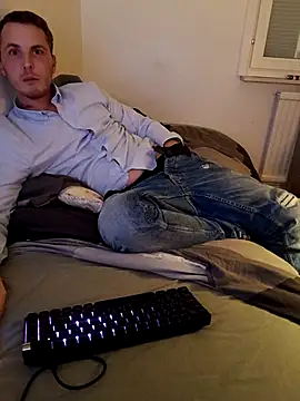 erikdanil's Live XXX Chat