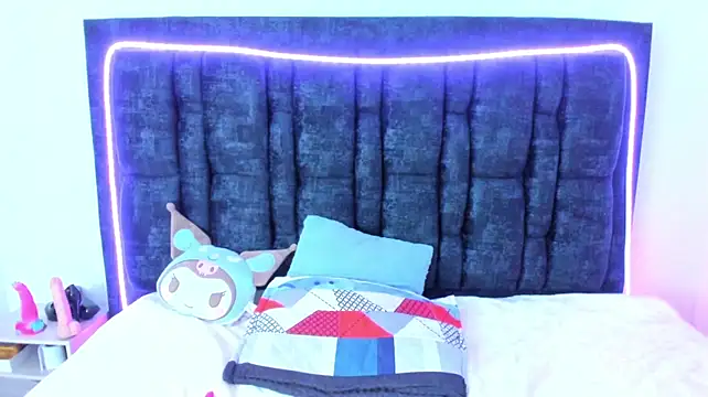 Aurora_Doll_'s Live XXX Chat