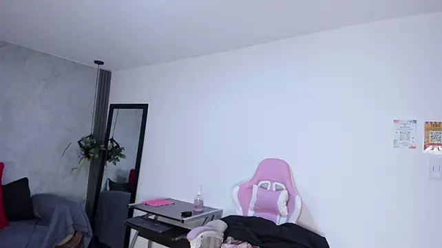 JessiDoveeのライブXXXチャット